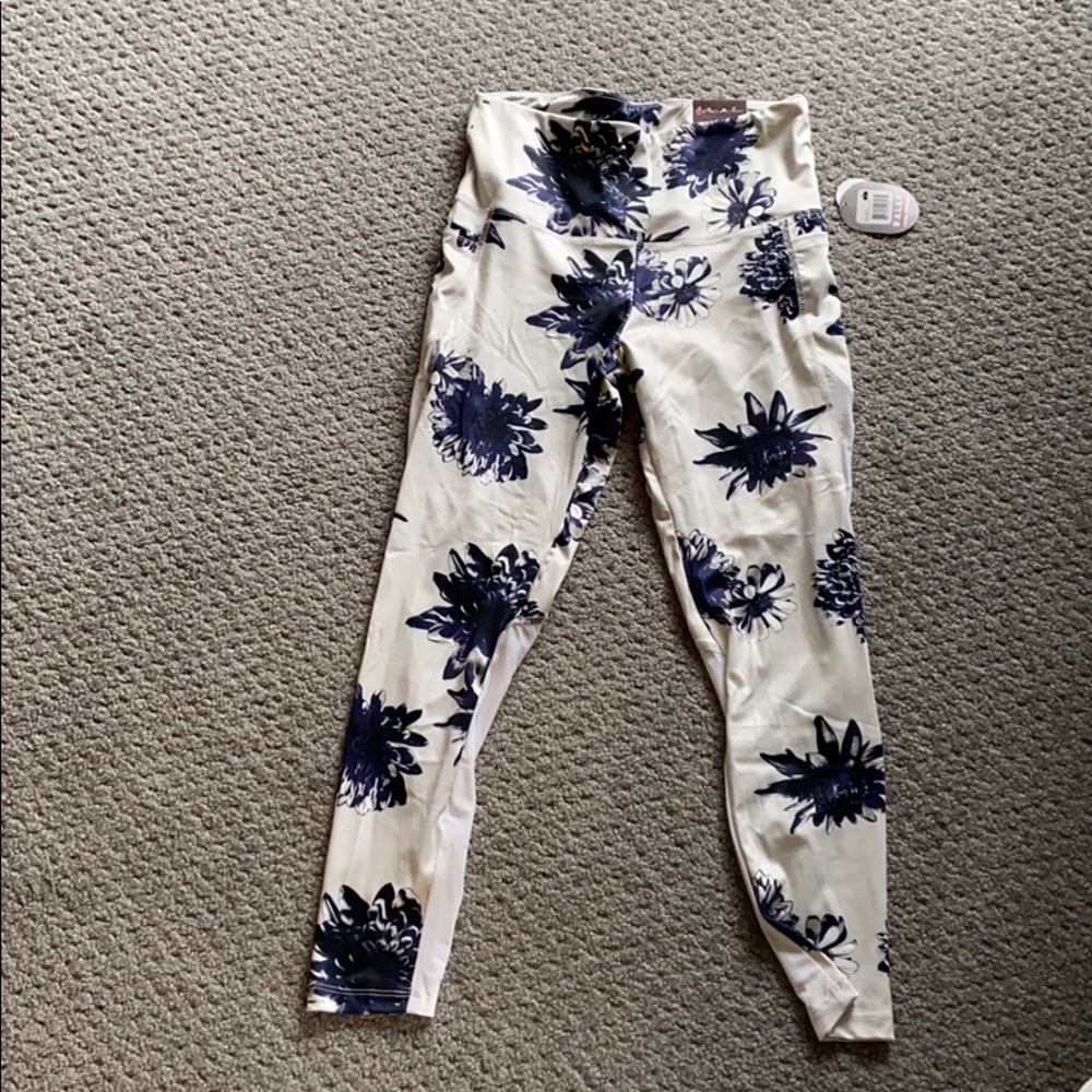 Athletic leggings